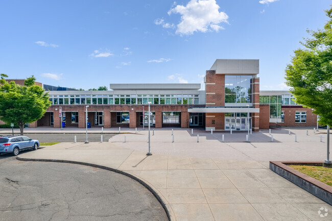 Brien Mcmahon High School is located in the neighborhood of Norwalk.
