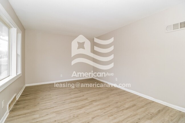 6818 Eisele St, Saint Louis, MO 63134 - photo 3