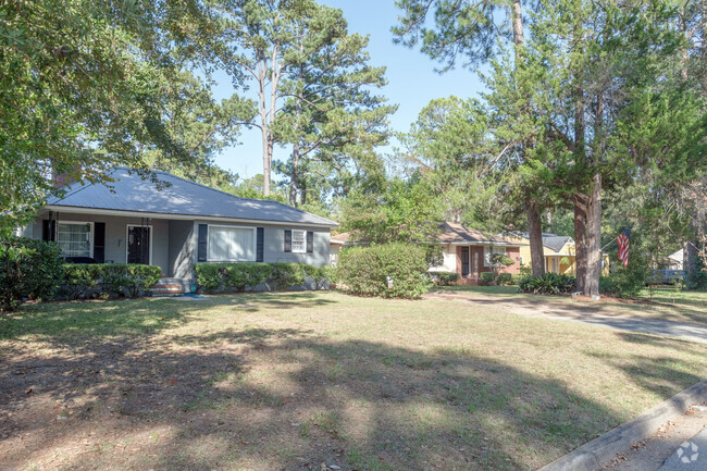 The neat ranch homes of the Palmyra Heights neighborhood are mid-century masterpieces.