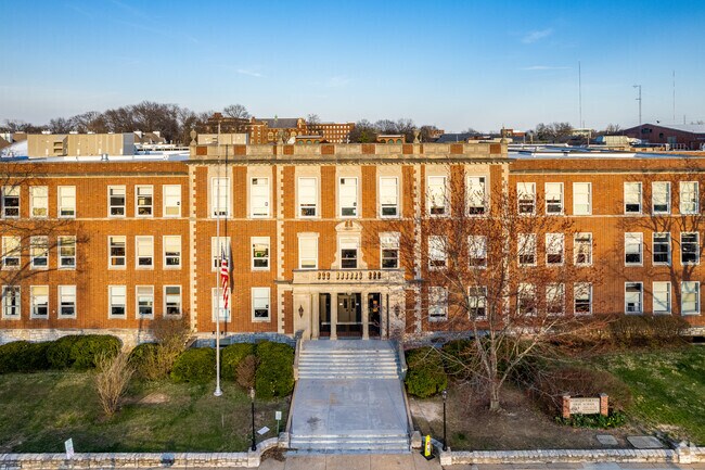 Webster Groves High School offers unique opportunities to students due to its proximity to Webster University