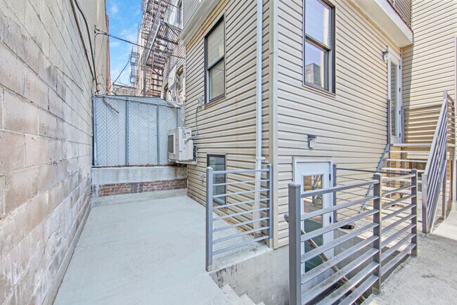 564 W 182nd St unit ID1302125P, New York, NY 10033 - photo 6