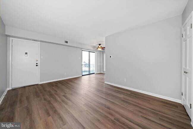 4938 W Brigantine Ct unit 4938, Wilmington, DE 19808 - photo 3