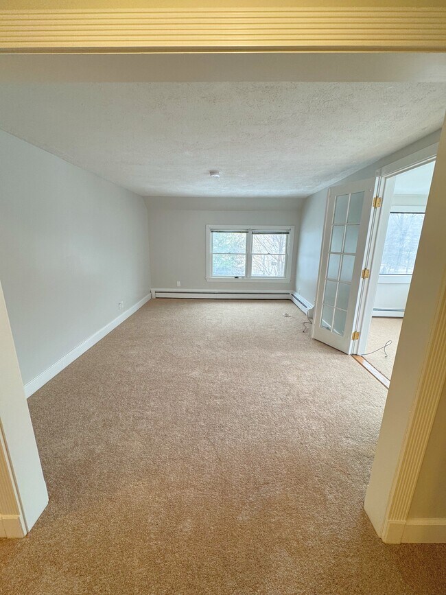 13 Moseley Ave unit 2nd Floor Apartment, Needham, MA 02492 - photo 3