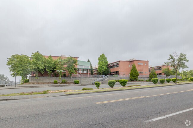 Angelo Giaudrone Middle School is conveniently located on a main road in Tacoma WA.