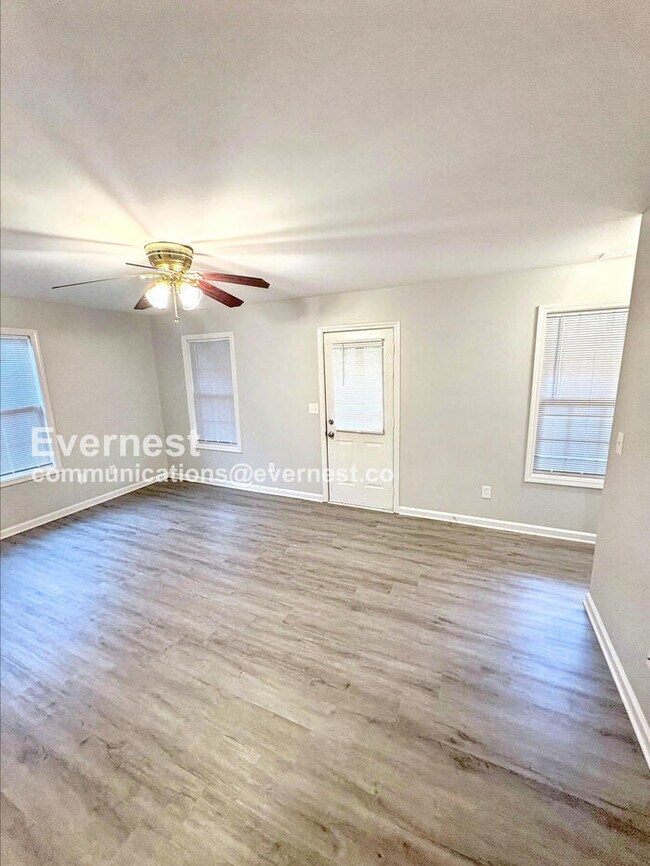 581 Cedar Ave NW, Atlanta, GA 30318 - photo 5