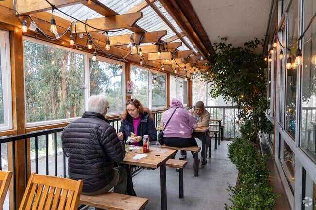 Sparky's Burgers is a small, local cafe for grabbing organic, homemade burgers near Crestmont.