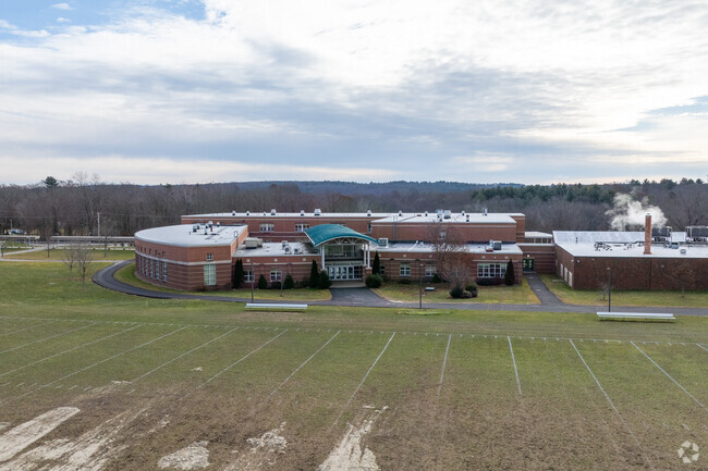 Sutton Elementary School provides education in the neighborhood of Pleasant Valley