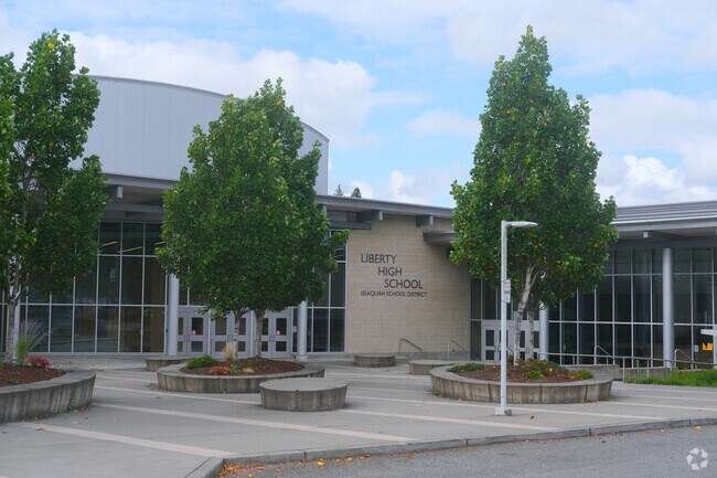 Liberty Sr High School in East Renton Highlands.
