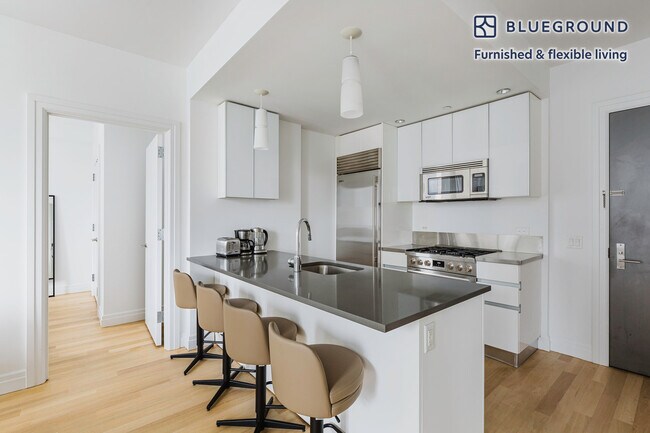550 W 54th St unit FL30-ID1569, New York, NY 10019 - photo 6