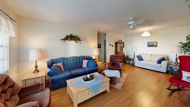 8862 SW 92nd St unit D, Ocala, FL 34481 - photo 2