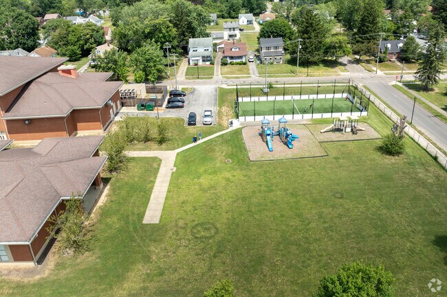 Taft Elementary School is located in the Lansingville neighborhood.