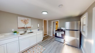 812 E Walnut St, Summitville, IN 46070