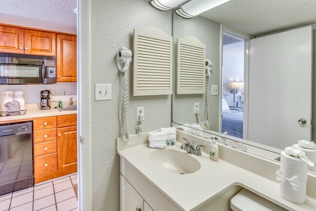 9550 Shore Dr unit 1426, Myrtle Beach, SC 29572 - photo 5