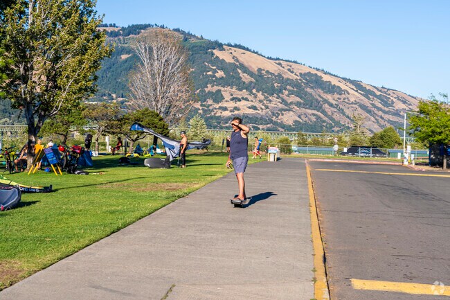 There is a lot ways to have fun around the Columbia River near the Odell area.