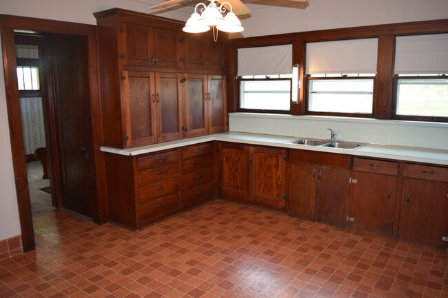 27419 Elmtree Rd, Treynor, IA 51575 - photo 7