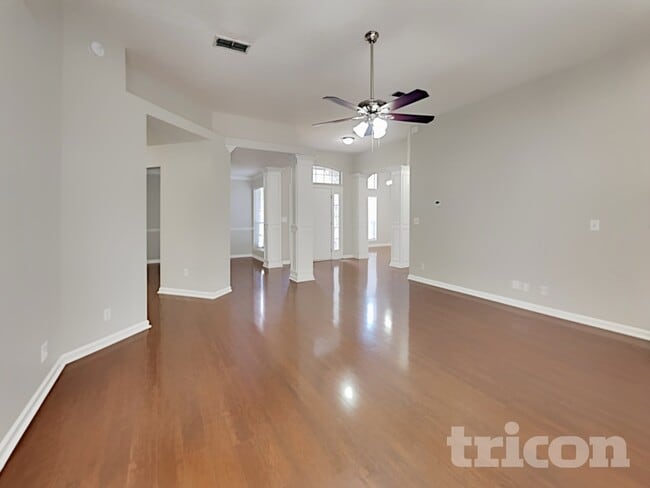 838 Poydras Ln W, Jacksonville, FL 32218 - photo 3