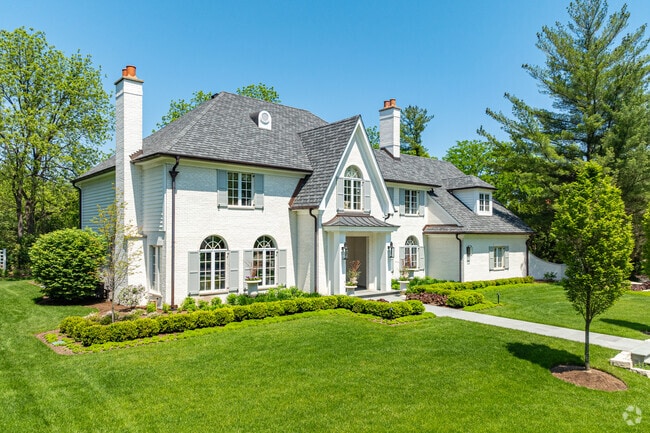 Home sale prices in the Danada neighborhood range from $450,000 to just over $1 million.