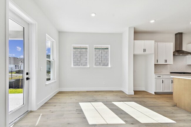 1550 Merrythought Ln unit 36476555, Sarasota, FL 34240 - photo 6