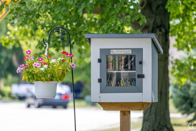 North Pointe has a small community feel that makes the neighborhood very inviting.