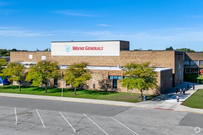 Wayne High School serves the Mount Vernon Park neighborhood.