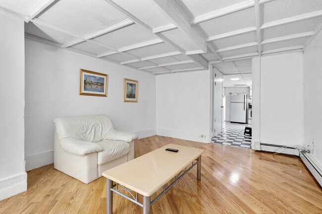 366 Commonwealth Ave unit 1, Boston, MA 02115 - photo 3