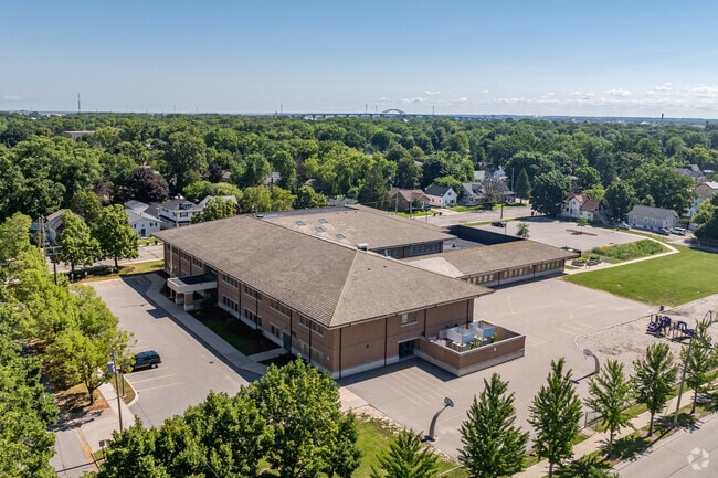 Lincoln Elementary School is a public school for grades PK-5th in Green Bay, WI.