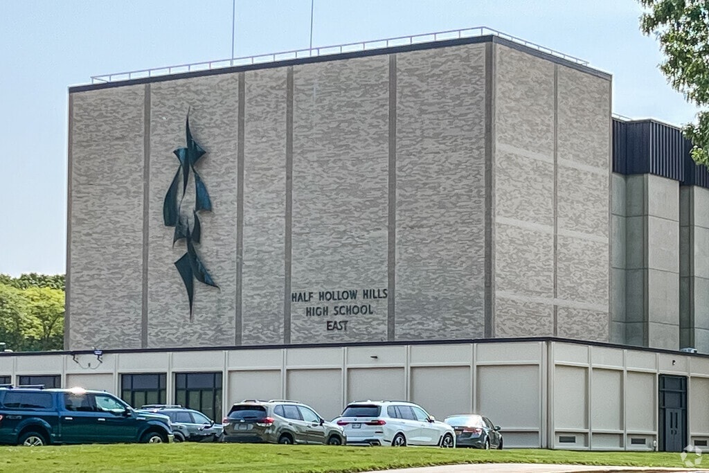 Deer Park families can send their children to Half Hollow High School for a top rated education.
