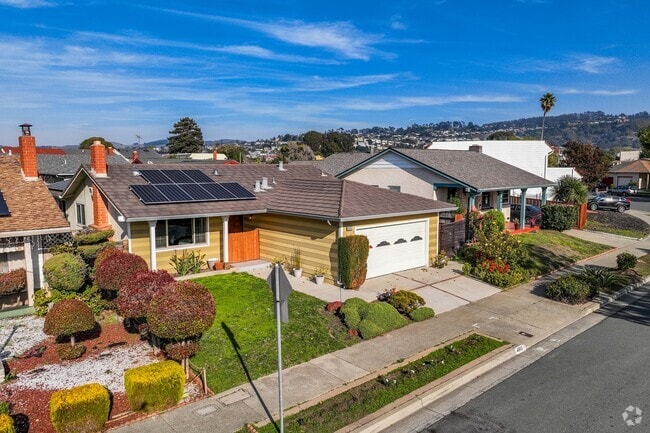 It's common to find ranch style homes in Pullman.