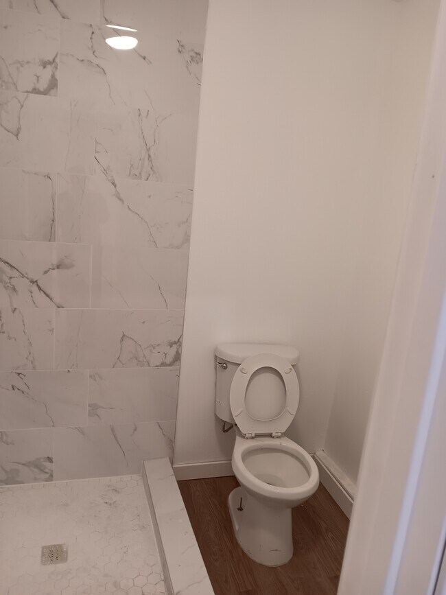 44279 Carolside Ave unit 1, Lancaster, CA 93535 - photo 6