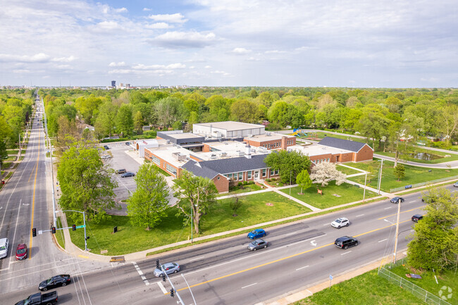 Sunshine Elementary School is located in Springfield's University Heights neighborhood.