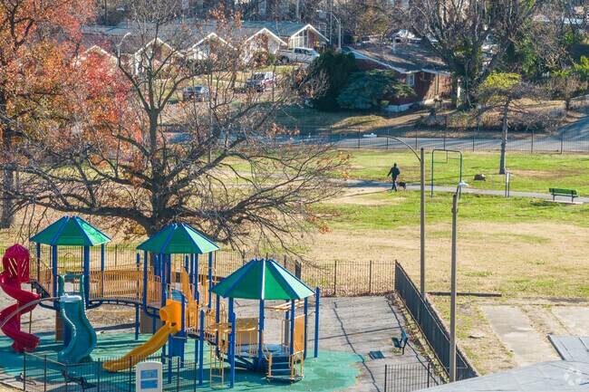 Kingsway is a wonderful neighborhood to walk your dog.