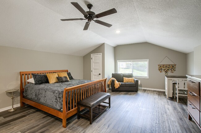 7105 N Walnut St unit 7105 N Walnut, Kansas City, MO 64118 - photo 5