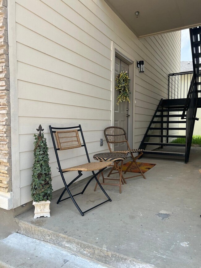 1201 Gage Ave, Laredo, TX 78046