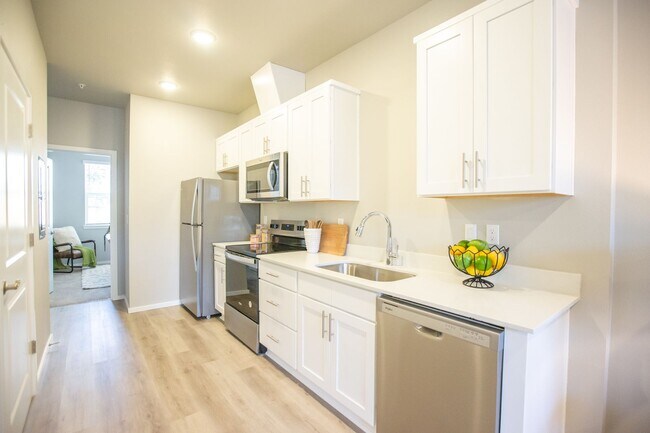 Discover Your Dream Home at Q1 Apartments in Hillsboro!, Hillsboro, OR 97006 - photo 2
