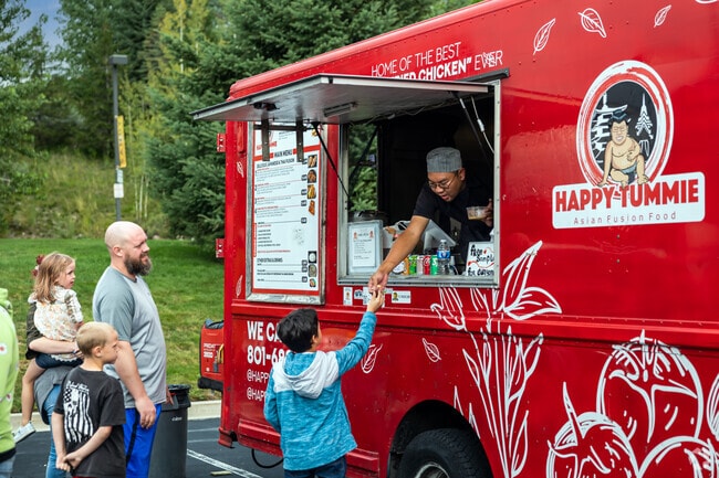Sandy residents can grab a bite at the Happy Tummie food truck