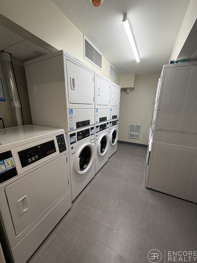 1200 Massachusetts Ave Unit 417, Cambridge, MA 02138