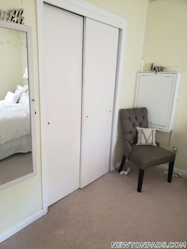 31 Westgate Rd Unit 5, Newton, MA 02459