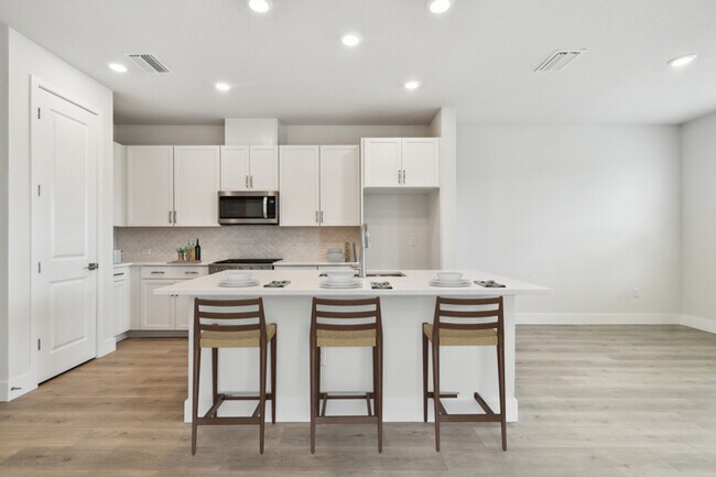 1643 Springwell Ln, Sarasota, FL 34240 - photo 3