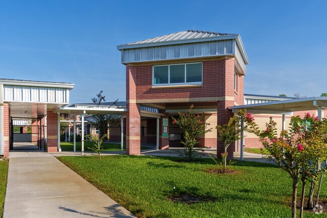 River Springs Middle School is the home of the Gators.