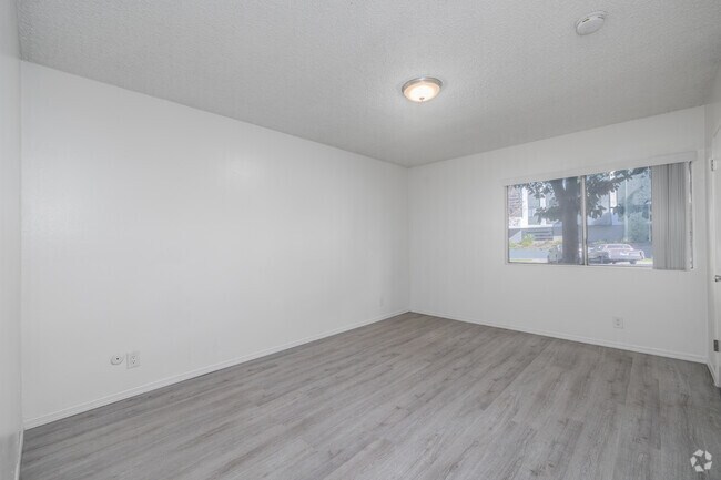 401 S Ardmore Ave, Los Angeles, CA 90020 - photo 4
