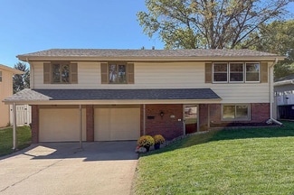 12217 Sandra Cir, Omaha, NE 68137