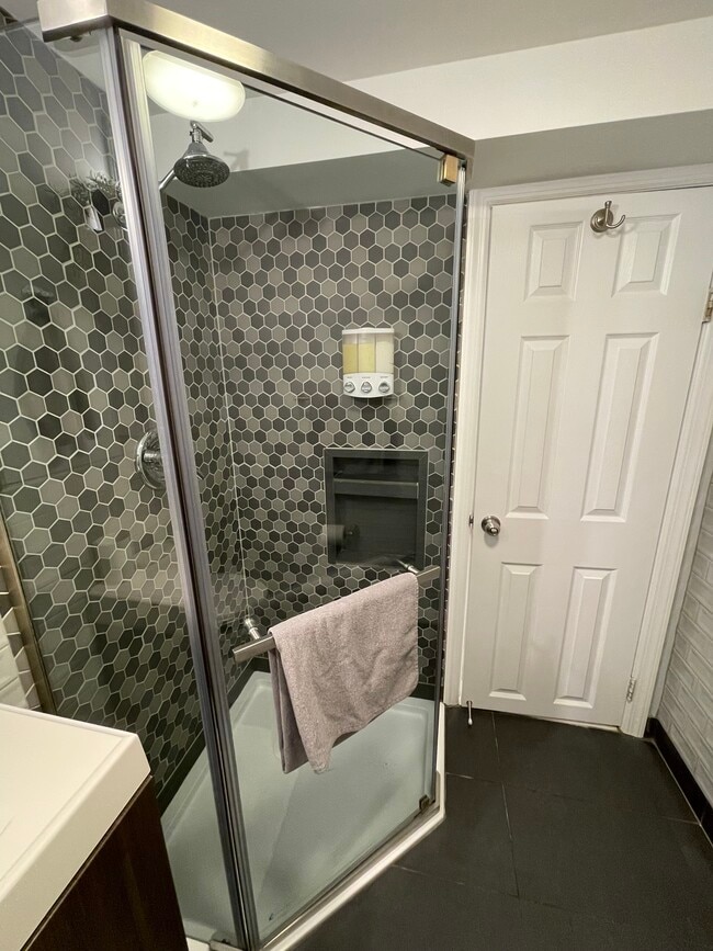 122 67th St unit Ground Floor, Brooklyn, NY 11220 - photo 6