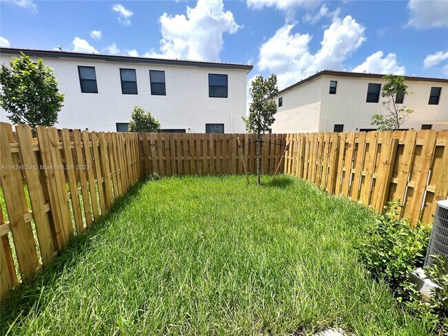 23458 SW 127th Place, Homestead, FL 33032 - photo 6