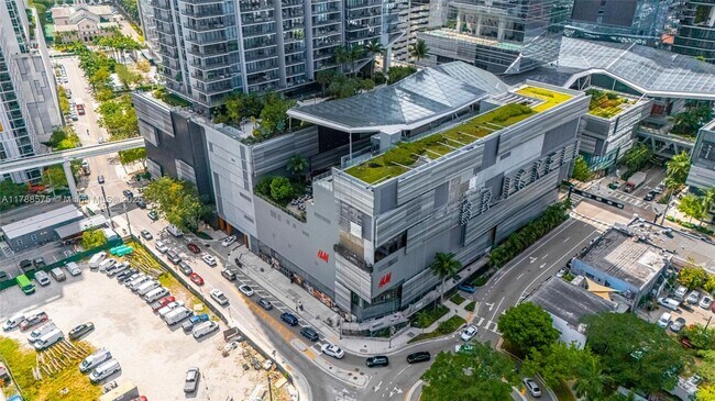 Reach Brickell City Centre unit 2304, Miami, FL 33131 - photo 5