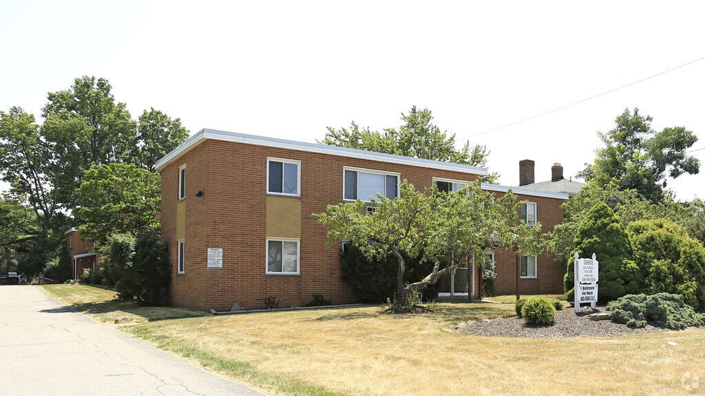 Wilshire Manor 30600 Euclid Ave, Wickliffe, OH