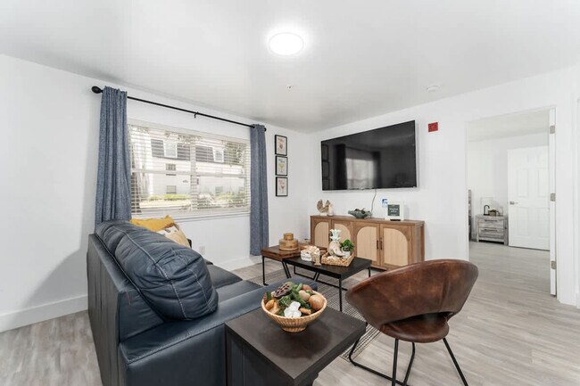 2360 SW Archer Rd unit ID1355835P, Gainesville, FL 32608 - photo 5