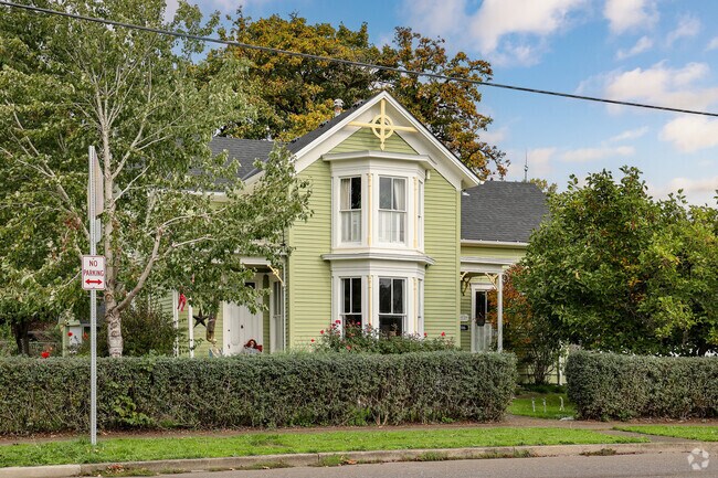 Victorians-style homes are available in Independence.