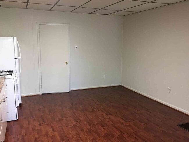 9 Laird Ave unit A, Wheatland, PA 16161 - photo 5