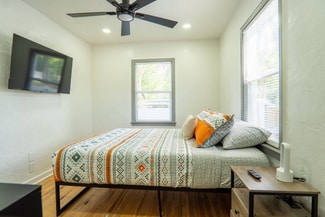 2008 Page Ave Unit Main House, Orlando, FL 32806