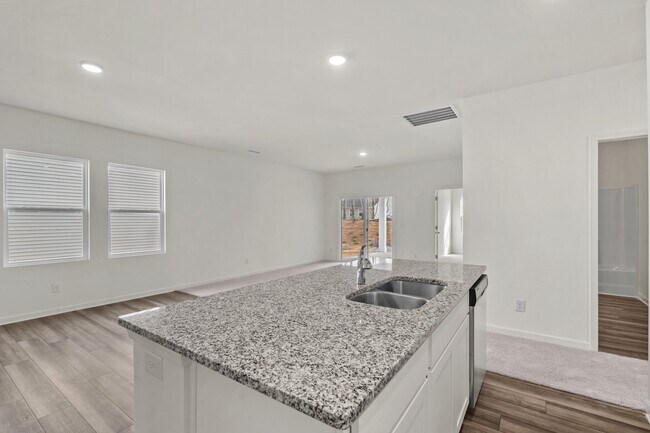 14483 Italy Ave, Dade City, FL 33523 - photo 4